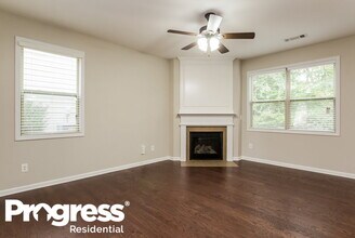 275 Shaw Dr in Acworth, GA - Building Photo - Building Photo