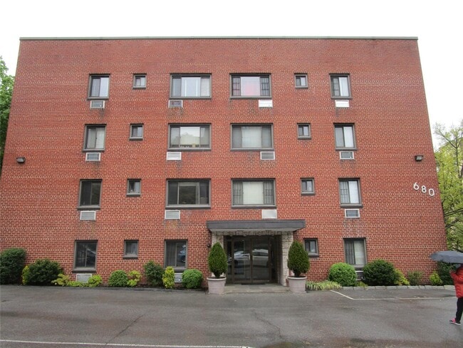 property at 680 N Terrace Ave