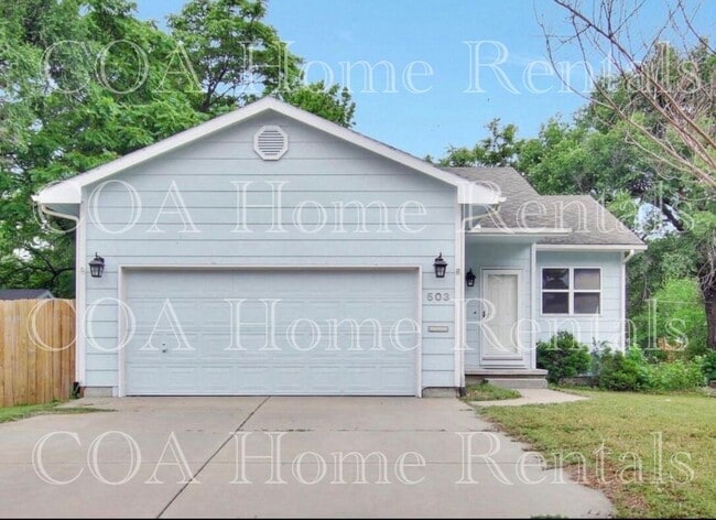 property at 503 W Hendryx St