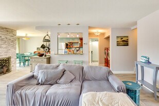 801 Kalpati Cir, Unit ID1307834P in Carlsbad, CA - Building Photo