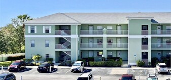 2121 Heron Lake Dr in Punta Gorda, FL - Building Photo