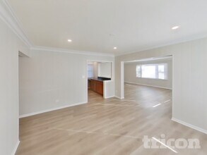 36493 N Hawthorne Ln in Ingleside, IL - Building Photo - Building Photo