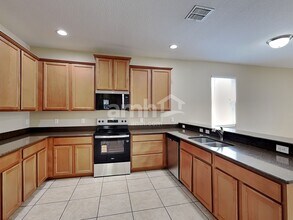 1942 Beardsley Dr in Apopka, FL - Building Photo - Building Photo