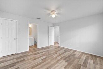 5605 Jarvis St, Unit 1-2 in Lubbock, TX - Building Photo - Building Photo