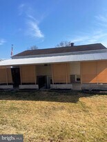 5104 McFaul Rd in Baltimore, MD - Building Photo