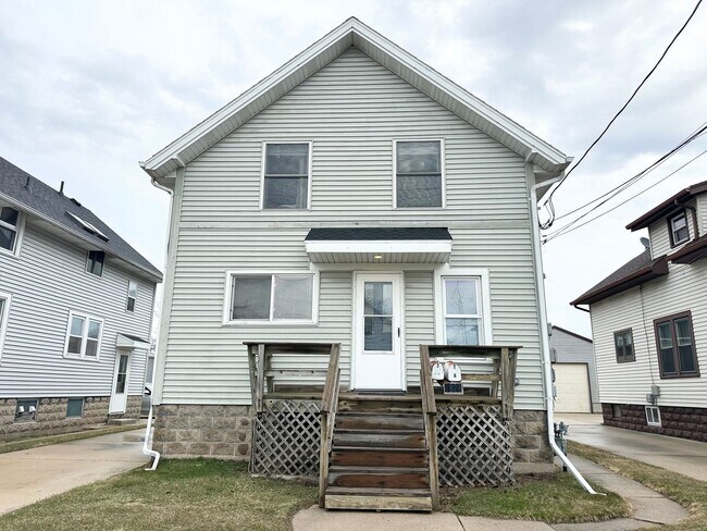 1824 22nd St in Two Rivers, WI - Building Photo - Building Photo