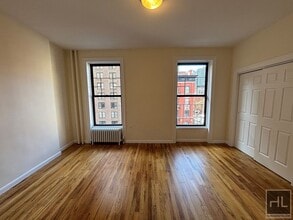 WEST 72 STREET in New York, NY - Foto de edificio - Building Photo