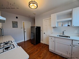 41 Clark St, Unit 4 in Boston, MA - Building Photo