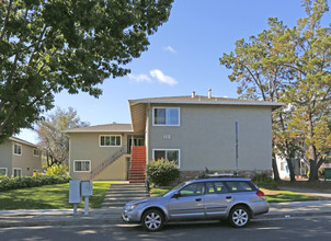 168 Towne Ter in Los Gatos, CA - Building Photo - Building Photo