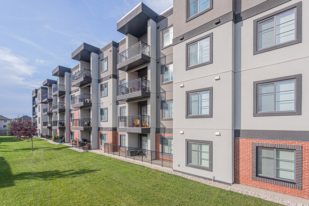 Elan Phase II in Edmonton, AB - Building Photo