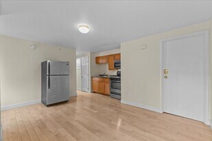 141 Main St in Burlington, VT - Building Photo