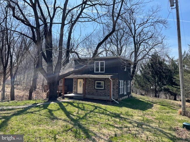 12399 Shue Ct in Glen Rock, PA - Building Photo - Building Photo