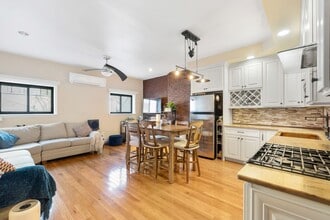 603 1st St in Hoboken, NJ - Building Photo - Building Photo