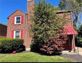 106 E Morris Ave in Buffalo, NY - Building Photo
