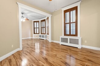 302 Clerk St in Jersey City, NJ - Building Photo - Building Photo