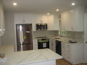 17 Silver Lakes Dr in Darien, CT - Building Photo - Building Photo