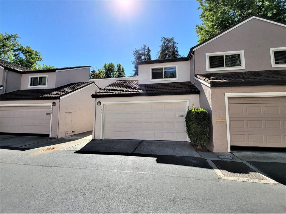 2553 Lancaster Ct in Santa Clara, CA - Building Photo
