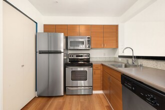 700 E Denny Way in Seattle, WA - Building Photo - Building Photo