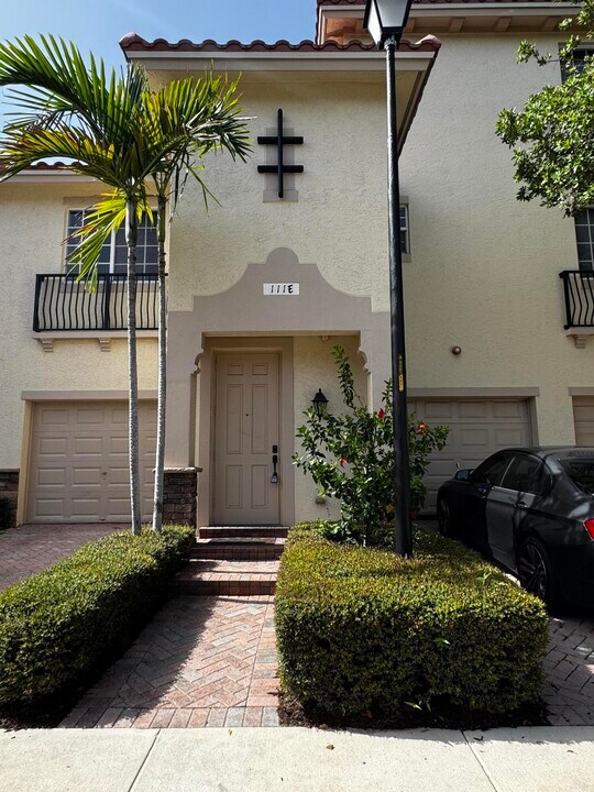 111 Stone Hbr Wy in Delray Beach, FL - Building Photo