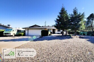 20231 Margarita Ct E in Redding, CA - Building Photo - Building Photo