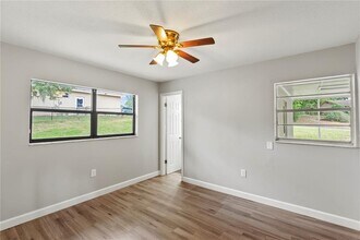 36124 E Spring Lake Blvd in Fruitland Park, FL - Building Photo - Building Photo