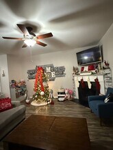 161 Buchanan Ln in Clayton, NC - Foto de edificio - Building Photo