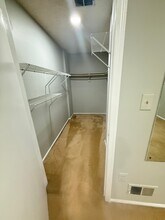 8 Chamberlin Ct in Trenton, NJ - Building Photo - Building Photo