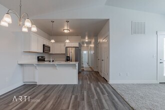 1834 W Newcastle Ln in Saratoga Springs, UT - Building Photo - Building Photo