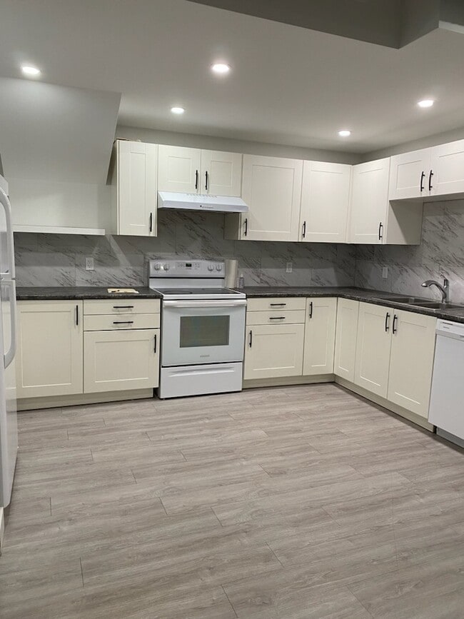 property at 644 Allard St