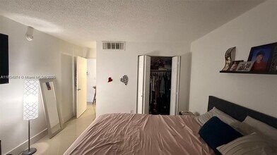 4330 NW 79th Ave in Doral, FL - Building Photo - Building Photo