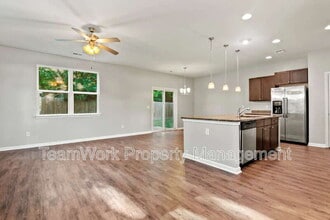145 Stoney Creek Way in Moncks Corner, SC - Building Photo - Building Photo
