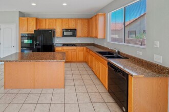41 W Calle La Bolita in Sahuarita, AZ - Building Photo - Building Photo