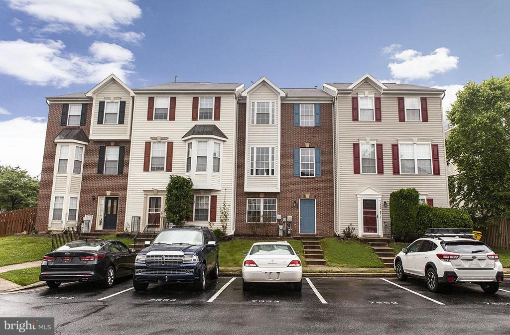 7550 Moraine Dr in Severn, MD - Building Photo