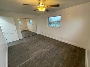 3906 SW 12th Ct in Fort Lauderdale, FL - Building Photo - Building Photo