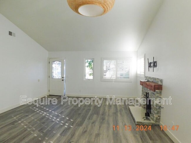 1767 Coachman Dr in Camarillo, CA - Building Photo - Building Photo