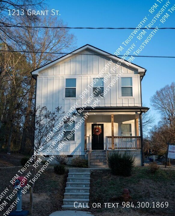 1213 Grant St in Durham, NC - Building Photo