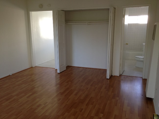 820 S Rosemead Blvd in Pasadena, CA - Building Photo - Building Photo