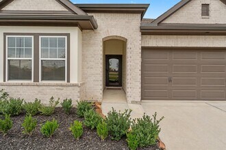 30839 Boxwood Dr in Brookshire, TX - Building Photo - Building Photo