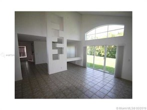 4821 SW 34th Terrace-Unit -4821 in Fort Lauderdale, FL - Foto de edificio - Building Photo
