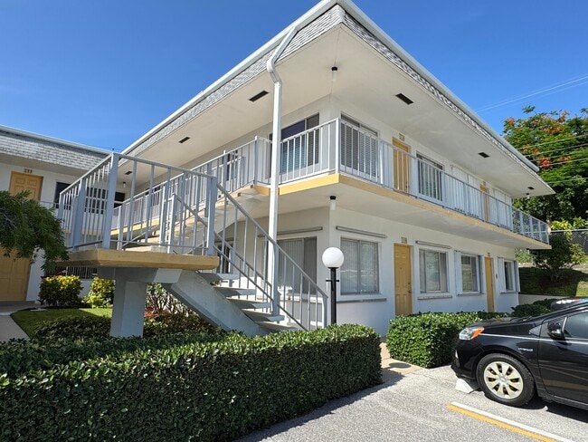 property at 2840 Cynthia Ln