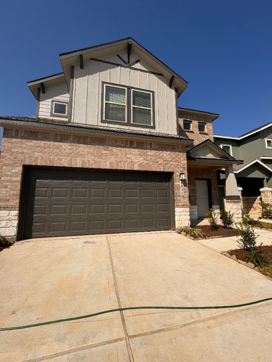 8051 Cypress Bonsai Dr in Cypress, TX - Building Photo