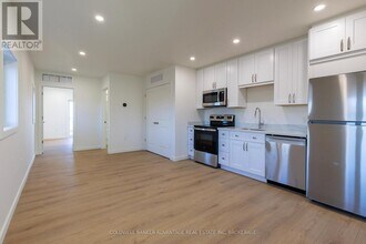 433 Sugarloaf St in Port Colborne, ON - Building Photo - Building Photo