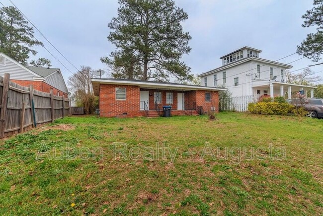 property at 2165 1/2 Telfair St