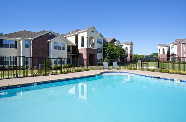 Liberty Commons Apartments in Columbus, GA - Foto de edificio - Building Photo