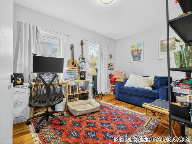 44 William St, Unit 2 in Medford, MA - Building Photo - Building Photo