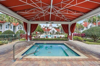 11562 Westwood Blvd, Unit 933 in Orlando, FL - Foto de edificio - Building Photo