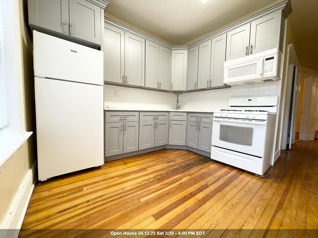 40 Gardner Ave in Jersey City, NJ - Building Photo - Building Photo