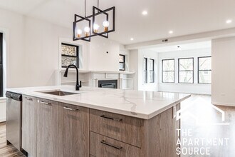1428 W Jonquil Ter, Unit 3 in Chicago, IL - Building Photo - Building Photo