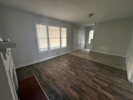 337 5th Ave W in Huntington, WV - Building Photo