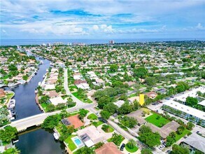 2170 NE 44th St in Lighthouse Point, FL - Building Photo - Building Photo